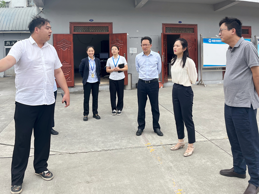 圖4：集團黨委委員、副總經(jīng)理賀維維督導駕培場所安全工作